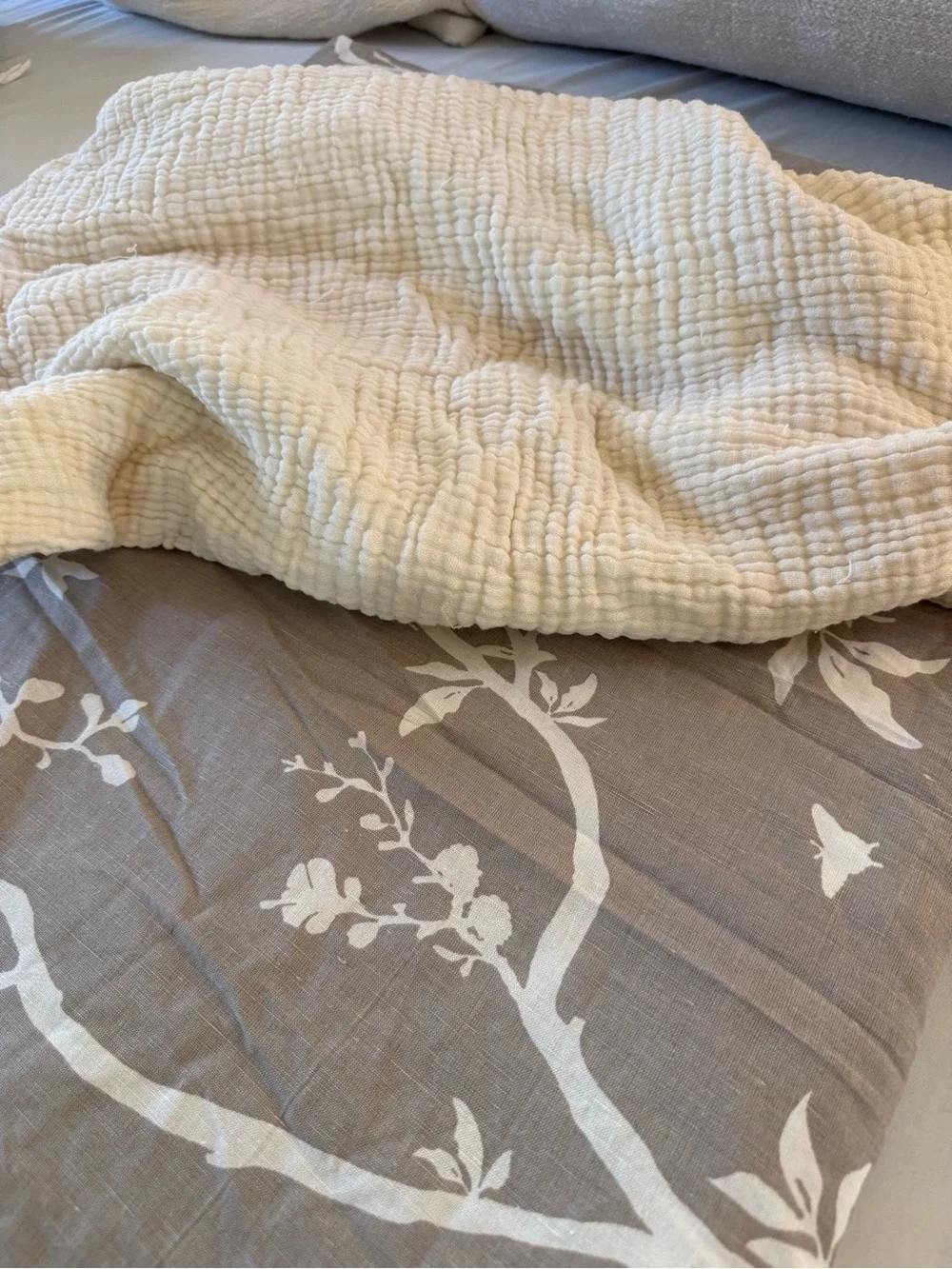 Ballard designs queen linen duvet cover and 1 euro sham